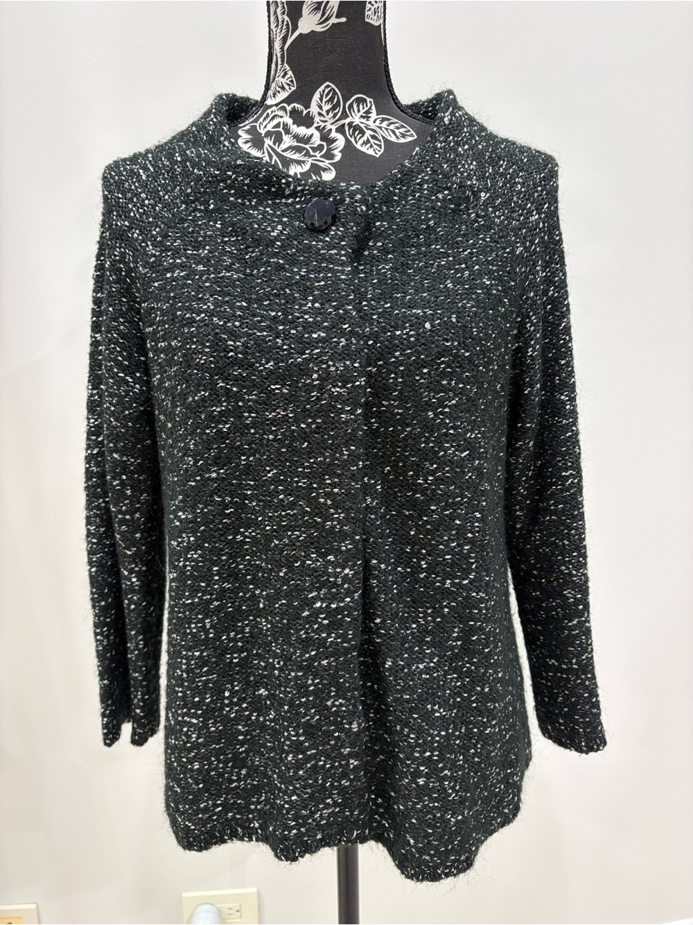 AK Anne Klein cardigan size XL.